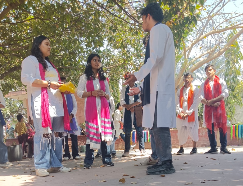 Performance at Dilli Haat