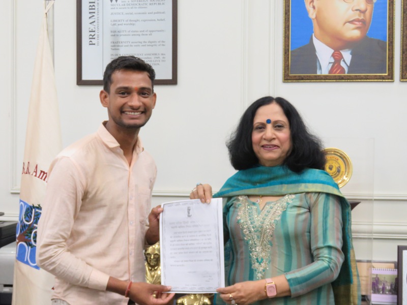 हिंदी विभाग के विद्यार्थियों द्वारा वाद–विवाद