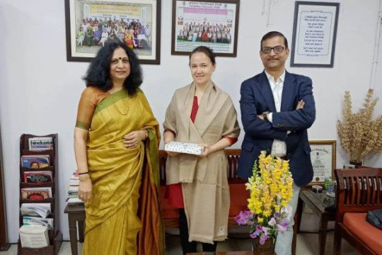 Visit of Delegate from Cluj University, Romania