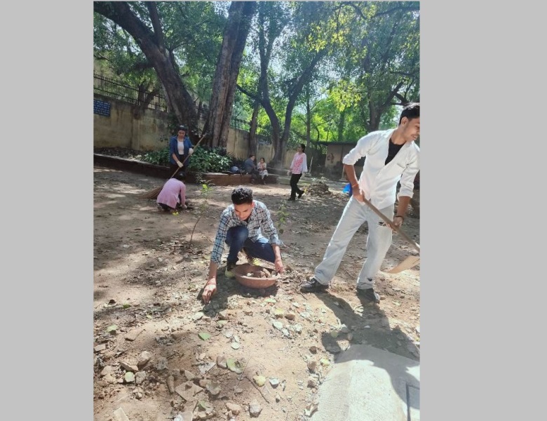 NSS volunteers during Swachhta Abhiyan on 2nd Oct 2024