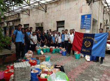 NSS volunteers, NCC cadets distributing relief material for the flood-affected people in Delhi during July 2023