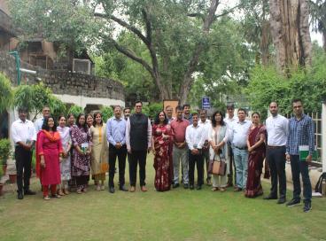 Delhi Ko Kude se Azadi