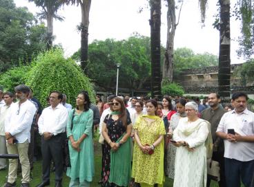 Delhi Ko Kude se Azadi