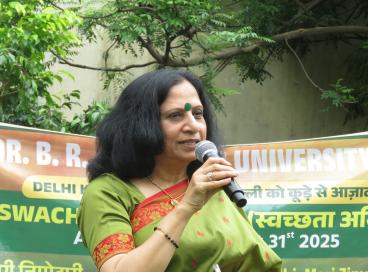 Delhi Ko Kude se Azadi